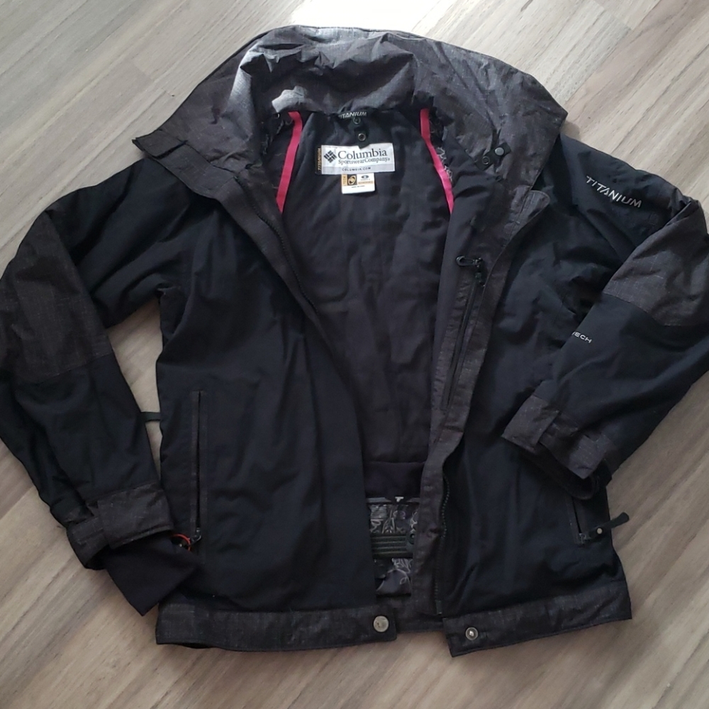 COLUMBIA COAT - Picture 1 of 5